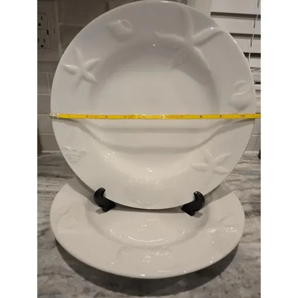 Pottery Barn Seashore Dinner Plates Set Of 2 White Seashell Starfish Nautical - Picture 6 of 10